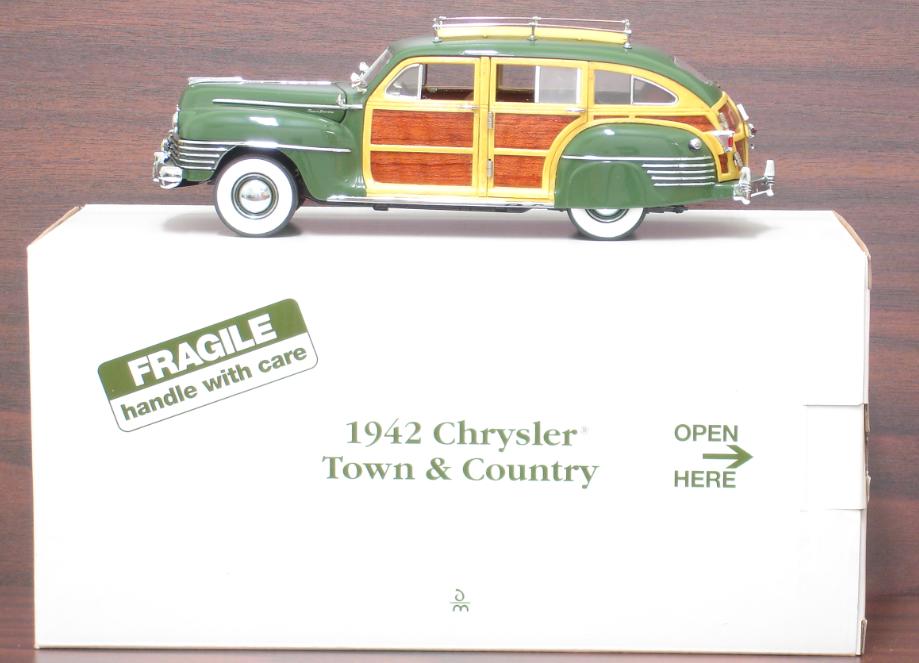 1942 Crysler Town n Country.jpg